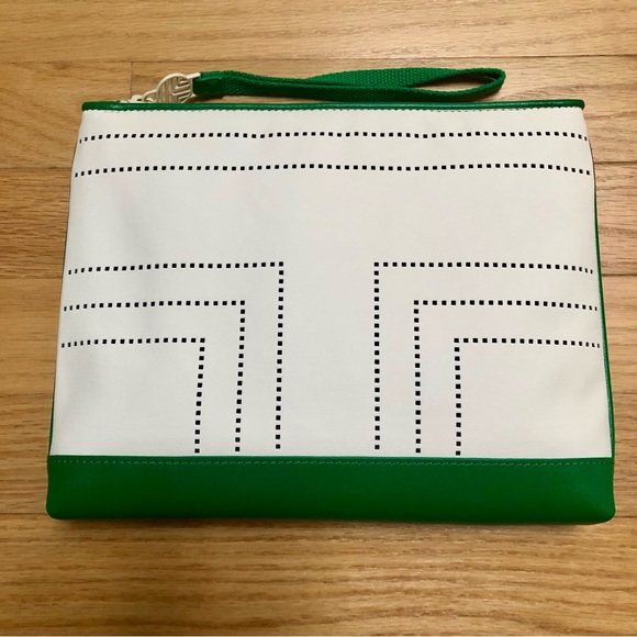 NWT Tory Burch Perforated-T Wristlet - Picture 2 of 4